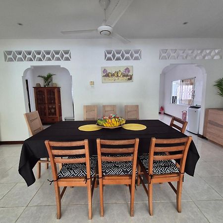 Villa Kaz Memel à Beau Vallon  Extérieur photo
