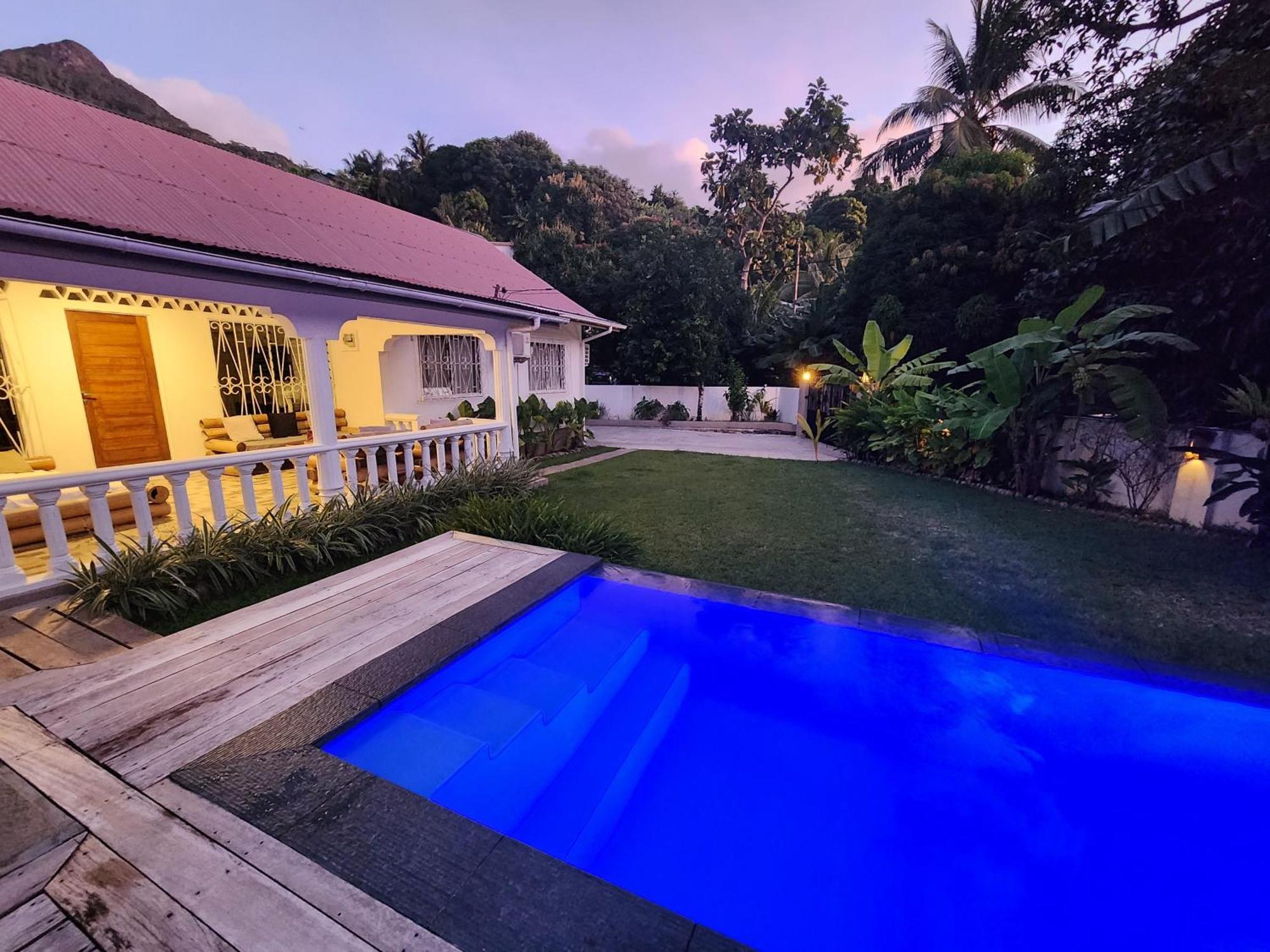 Villa Kaz Memel à Beau Vallon  Extérieur photo